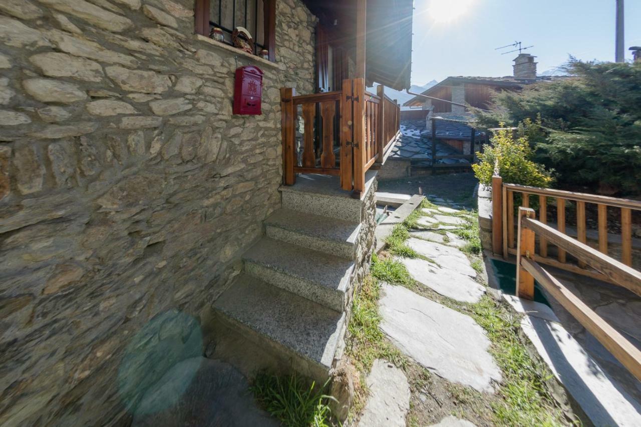 Апартаменты Maison Bellevue - Locazione Turistica Breve Аоста Экстерьер фото